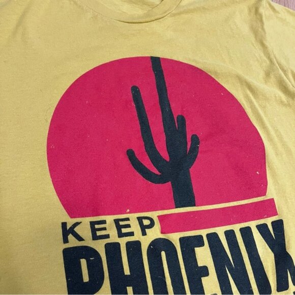 Vintage tyle raphic ellow  hirt hoenix - Picture 5 of 10